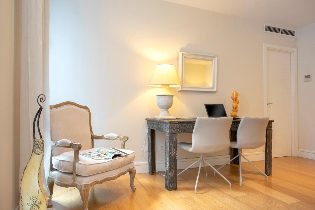 Acogedor Apartamento Junto A La Catedral By Rent Me 말라가 외부 사진